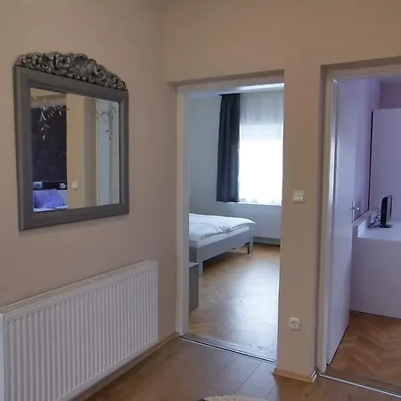 Alfa Apartment *